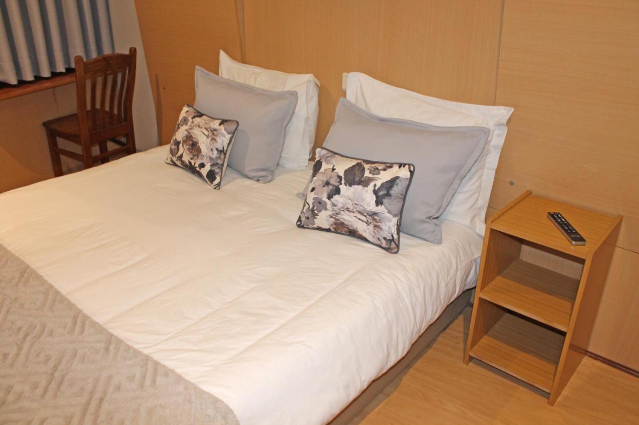 Residencial Paranhos Bed & Breakfast Porto Bagian luar foto